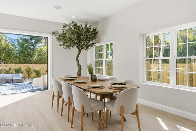 354 11TH Street, Atlantic Beach, FL 32233