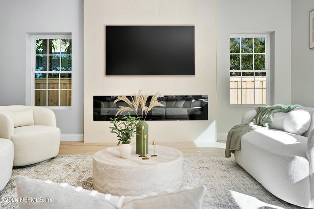 354 11TH Street, Atlantic Beach, FL 32233