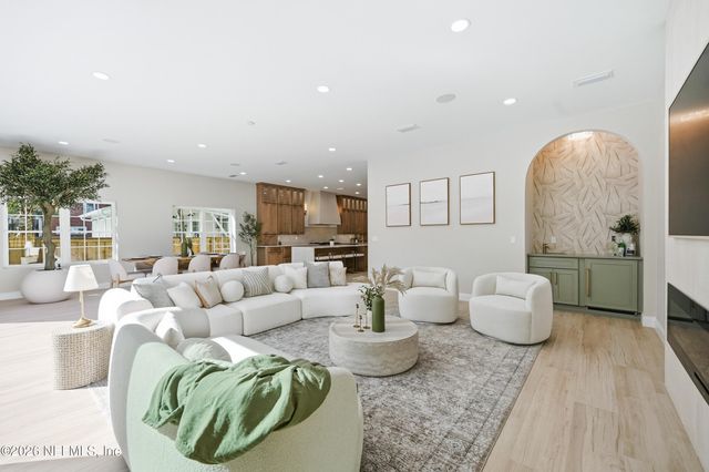 354 11TH Street, Atlantic Beach, FL 32233