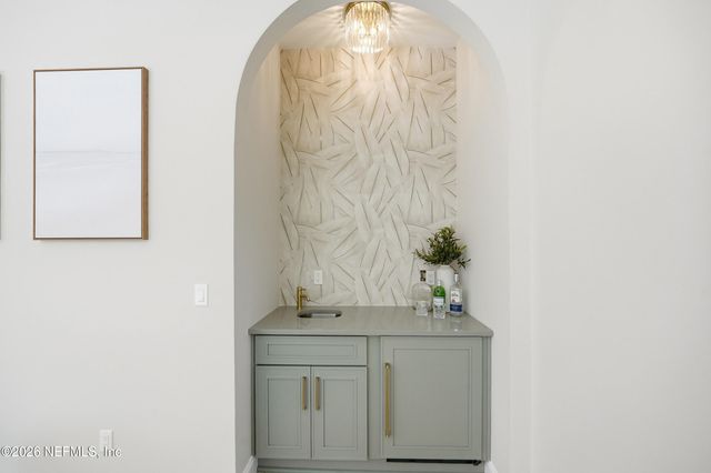 354 11TH Street, Atlantic Beach, FL 32233