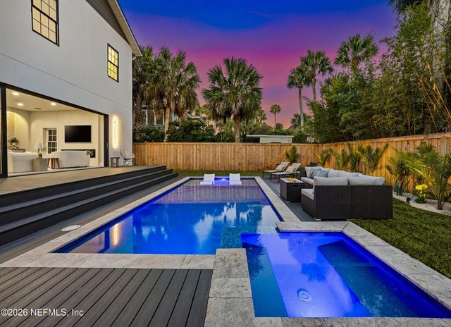 354 11TH Street, Atlantic Beach, FL 32233