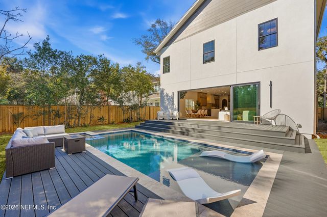 354 11TH Street, Atlantic Beach, FL 32233