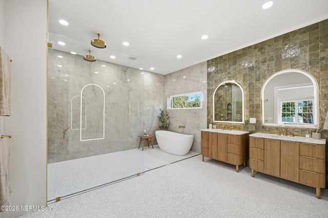 354 11TH Street, Atlantic Beach, FL 32233