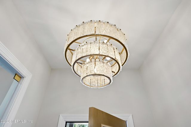 354 11TH Street, Atlantic Beach, FL 32233