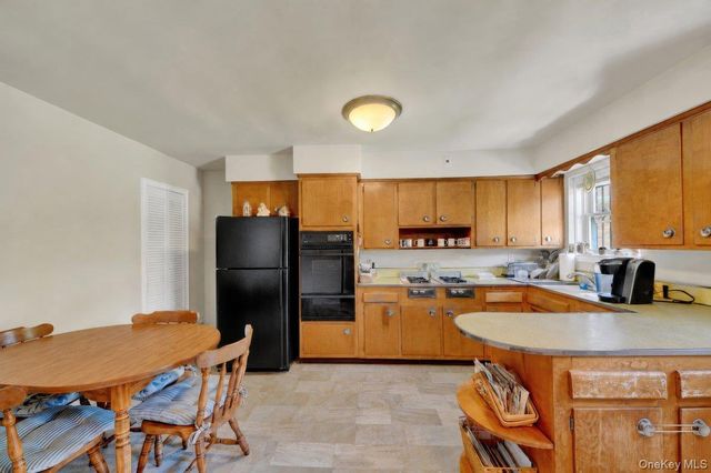 561 Logan Avenue, Bronx, NY 10465