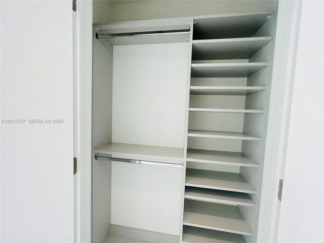 851 NE 1st Av 2808, Miami, FL 33132