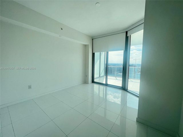 851 NE 1st Av 2808, Miami, FL 33132