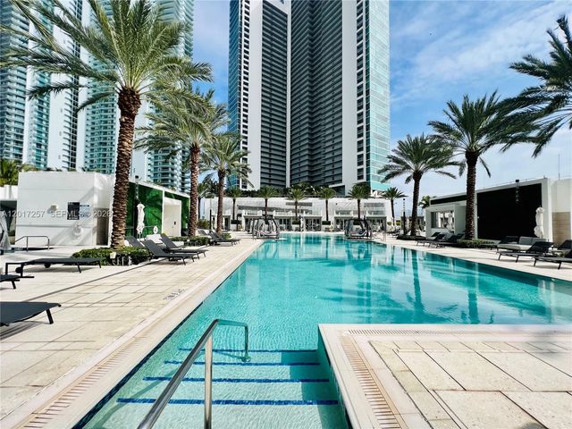 851 NE 1st Av 2808, Miami, FL 33132