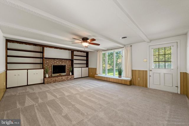 185 SHEPHERD LN, Shepherdstown, WV 25443