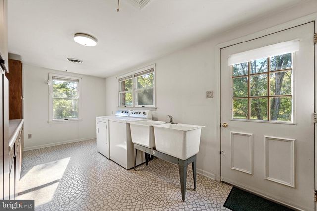 185 SHEPHERD LN, Shepherdstown, WV 25443