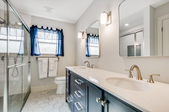 708 Avenue F, Marble Falls, TX 78654