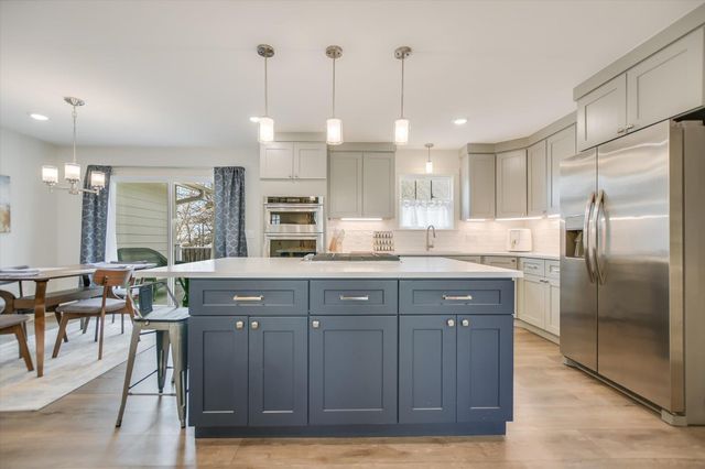 708 Avenue F, Marble Falls, TX 78654