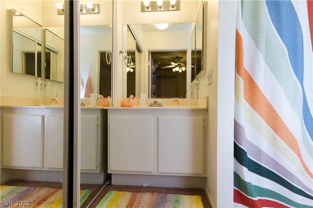 4861 South Torrey Pines Drive 106, Las Vegas, NV 89103