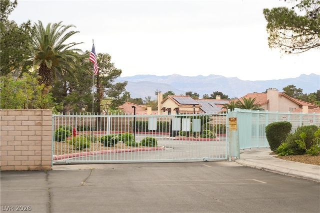 4861 South Torrey Pines Drive 106, Las Vegas, NV 89103