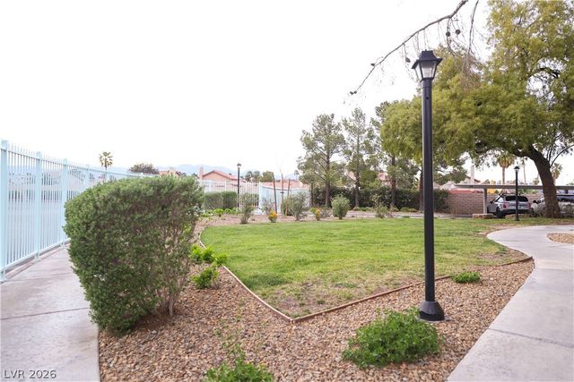 4861 South Torrey Pines Drive 106, Las Vegas, NV 89103