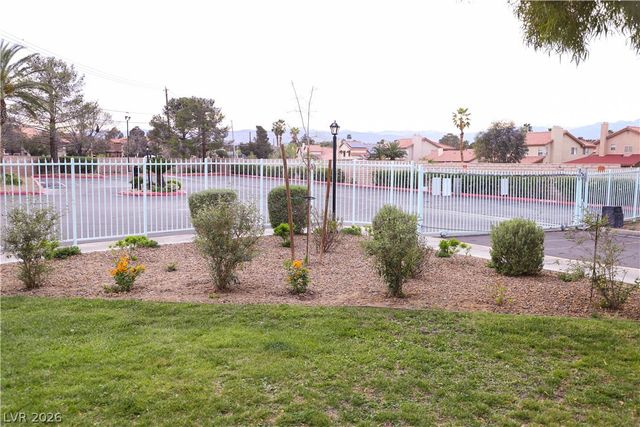 4861 South Torrey Pines Drive 106, Las Vegas, NV 89103