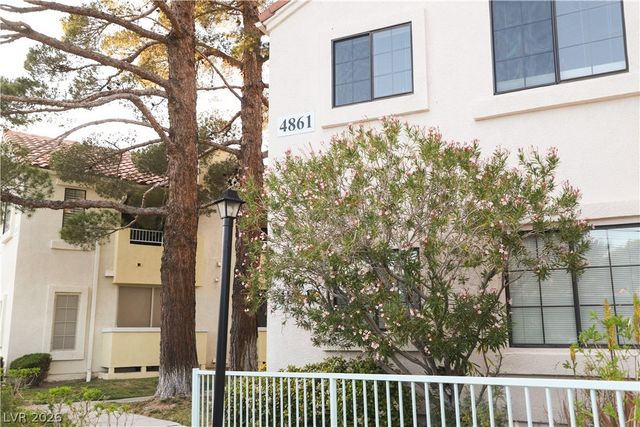 4861 South Torrey Pines Drive 106, Las Vegas, NV 89103
