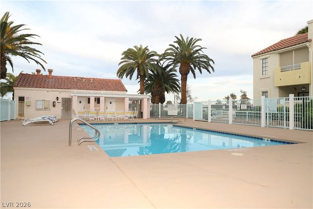 4861 South Torrey Pines Drive 106, Las Vegas, NV 89103