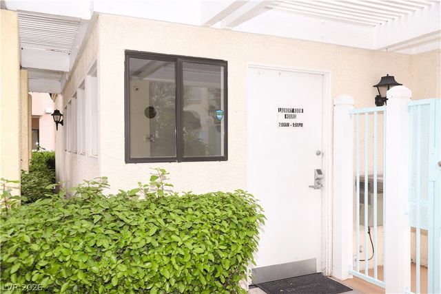 4861 South Torrey Pines Drive 106, Las Vegas, NV 89103