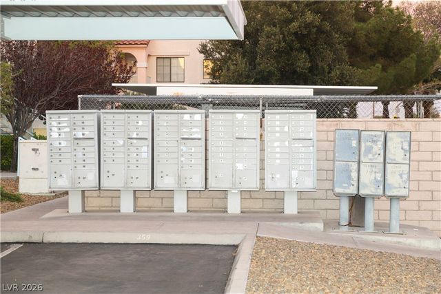 4861 South Torrey Pines Drive 106, Las Vegas, NV 89103