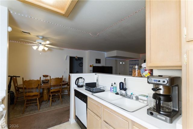 4861 South Torrey Pines Drive 106, Las Vegas, NV 89103