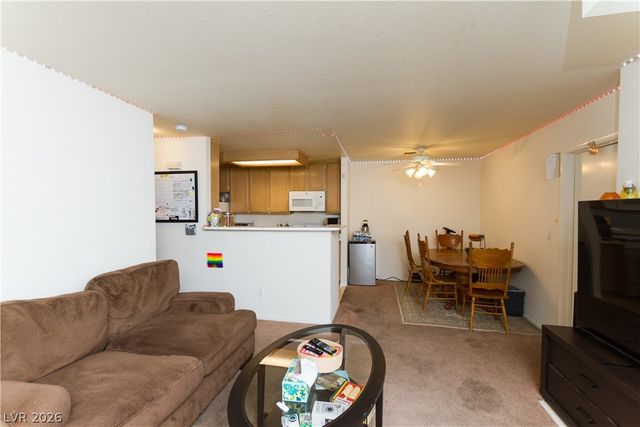 4861 South Torrey Pines Drive 106, Las Vegas, NV 89103