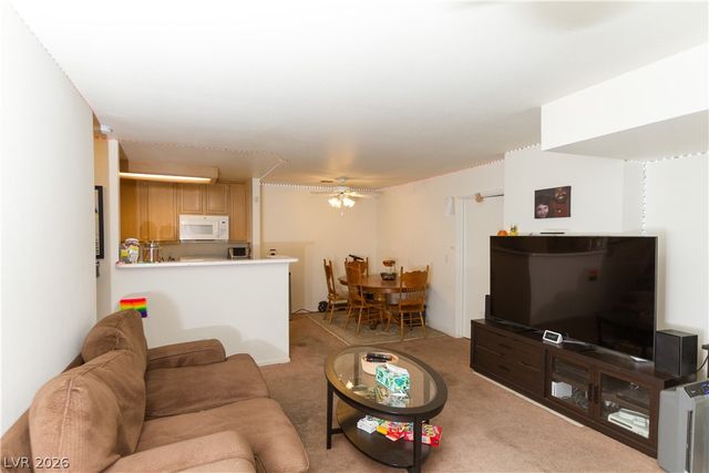 4861 South Torrey Pines Drive 106, Las Vegas, NV 89103