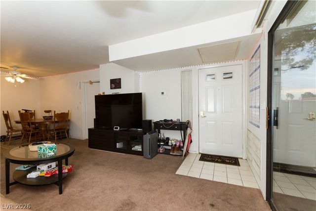 4861 South Torrey Pines Drive 106, Las Vegas, NV 89103