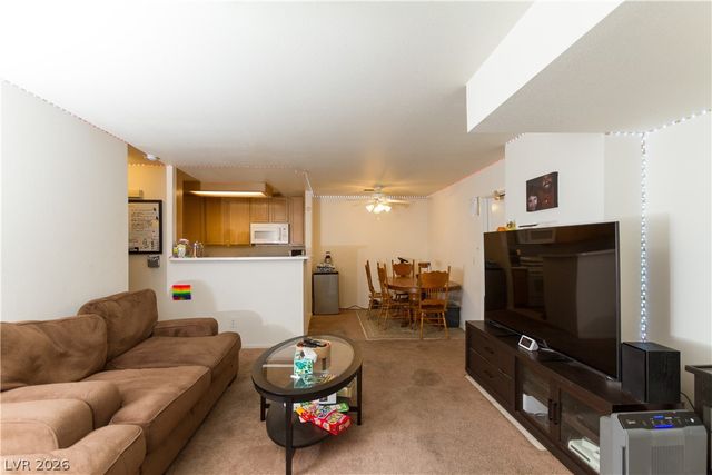 4861 South Torrey Pines Drive 106, Las Vegas, NV 89103