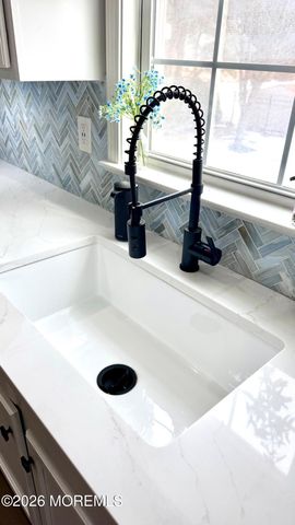 365 Hopedale Drive SE, Bayville, NJ 08721