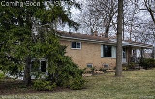 7010 Locklin Street, West Bloomfield Charter Township, MI 48324