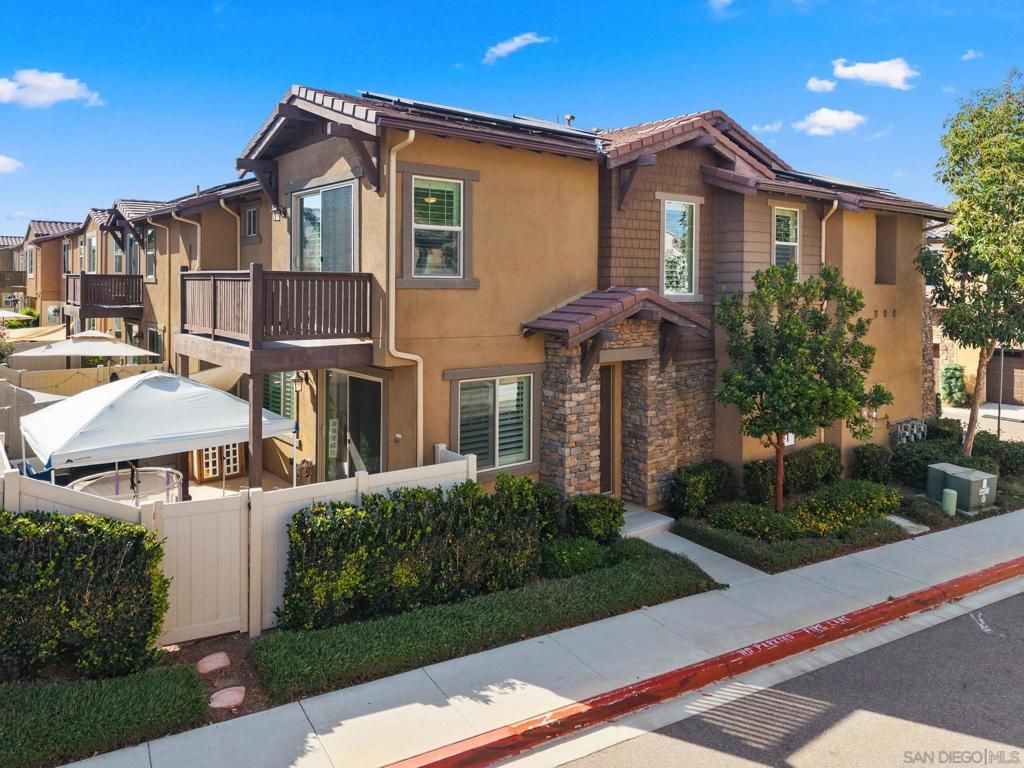 Image 1 of property listing at 3251 Crecida, Carlsbad, CA 92010