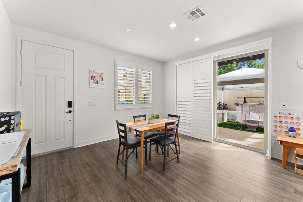 Image 10 of property listing at 3251 Crecida, Carlsbad, CA 92010