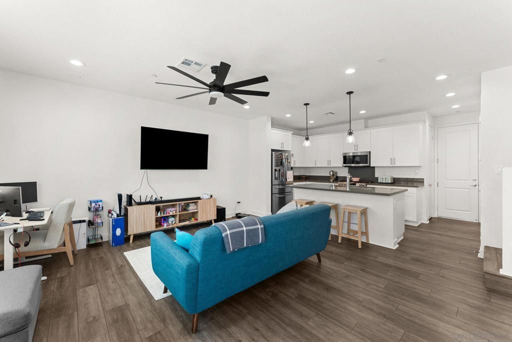 Image 12 of property listing at 3251 Crecida, Carlsbad, CA 92010