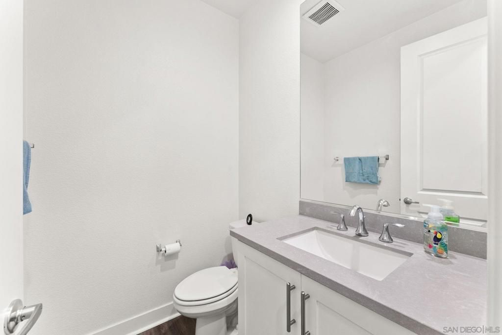 Image 18 of property listing at 3251 Crecida, Carlsbad, CA 92010