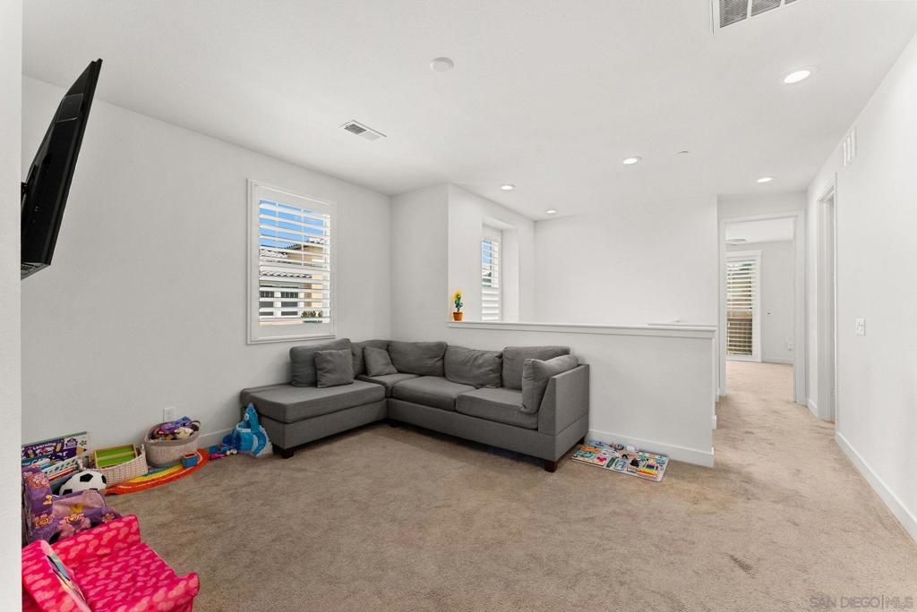 Image 21 of property listing at 3251 Crecida, Carlsbad, CA 92010