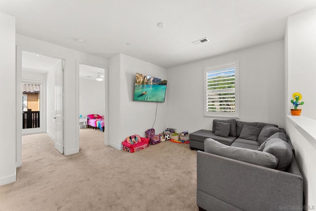Image 22 of property listing at 3251 Crecida, Carlsbad, CA 92010