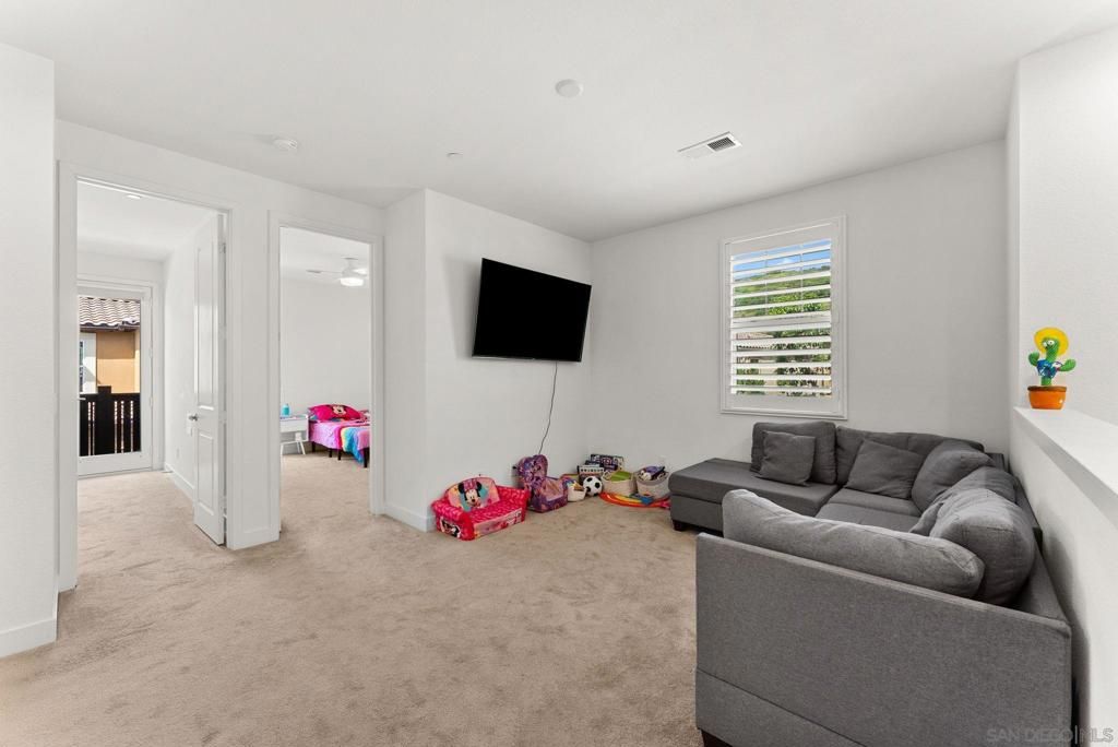 Image 23 of property listing at 3251 Crecida, Carlsbad, CA 92010