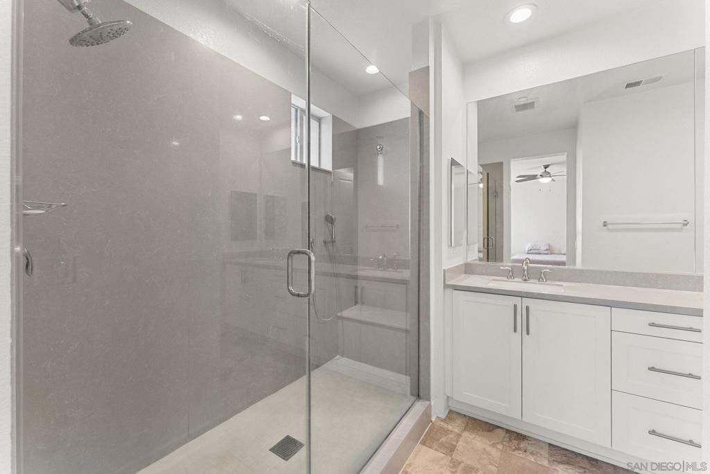 Image 33 of property listing at 3251 Crecida, Carlsbad, CA 92010