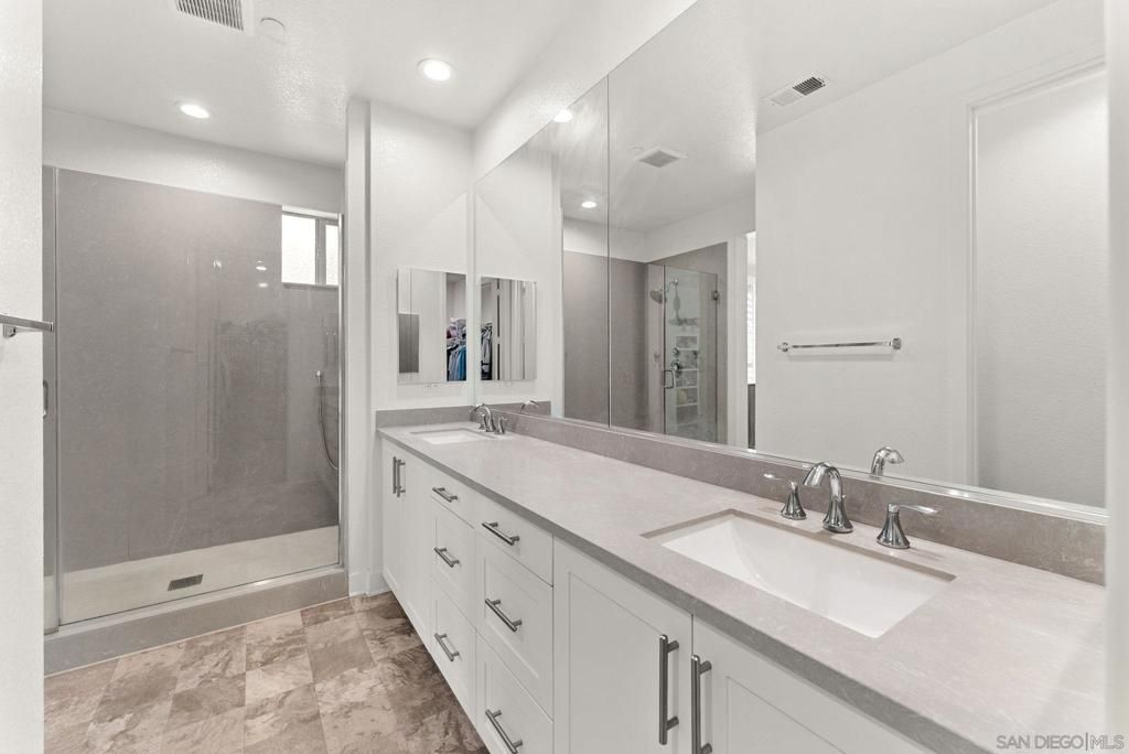 Image 34 of property listing at 3251 Crecida, Carlsbad, CA 92010