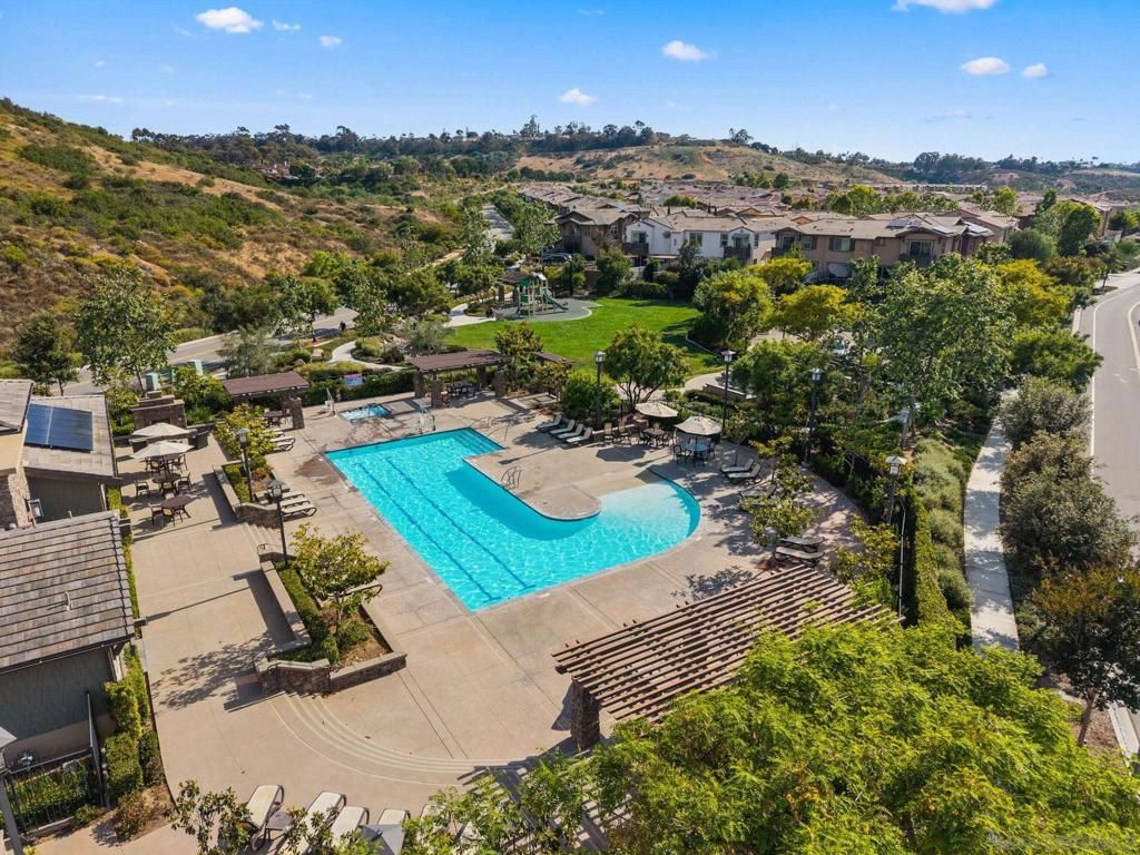 Image 44 of property listing at 3251 Crecida, Carlsbad, CA 92010