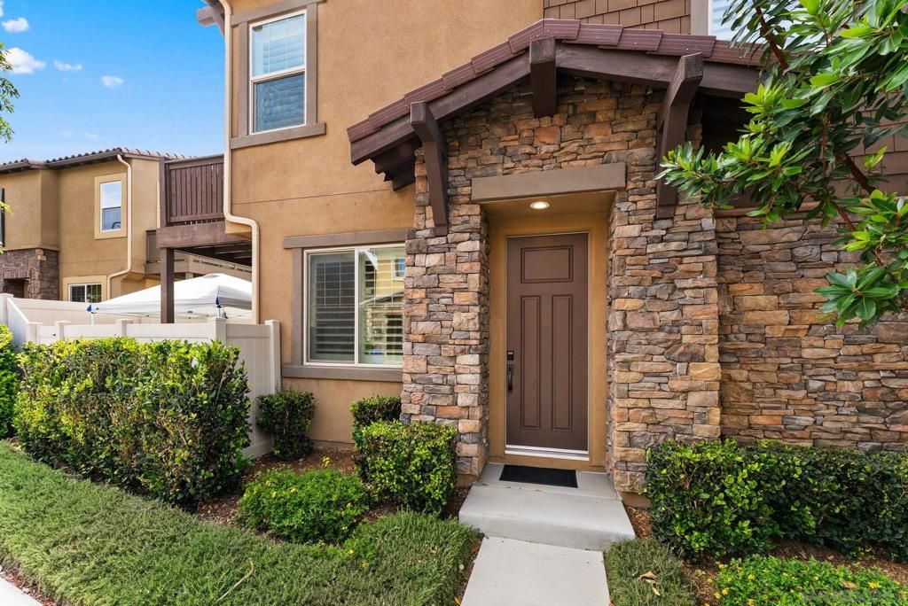 Image 5 of property listing at 3251 Crecida, Carlsbad, CA 92010