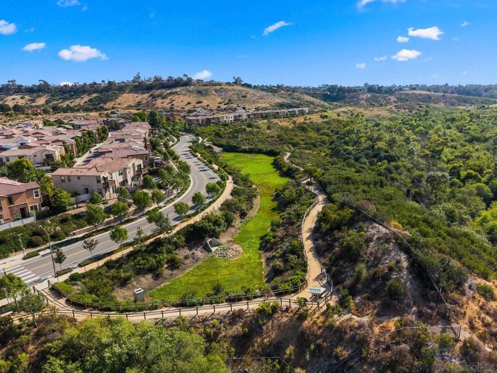 Image 53 of property listing at 3251 Crecida, Carlsbad, CA 92010