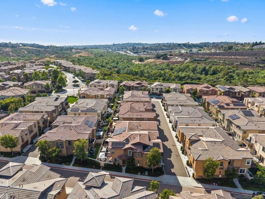 Image 55 of property listing at 3251 Crecida, Carlsbad, CA 92010