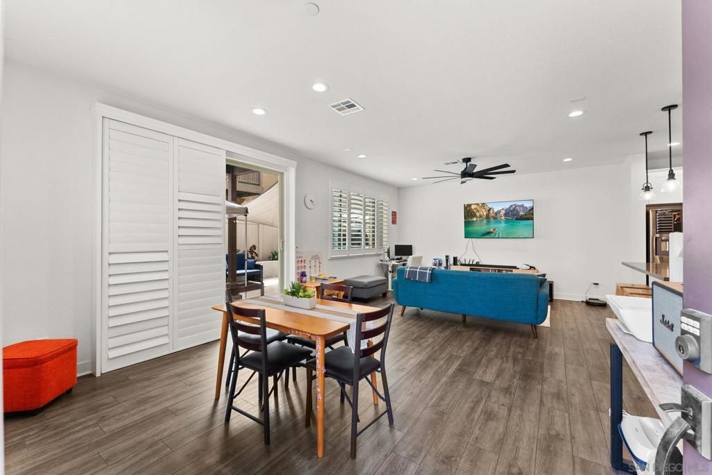 Image 6 of property listing at 3251 Crecida, Carlsbad, CA 92010