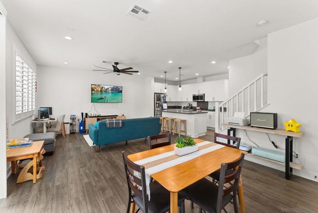 Image 8 of property listing at 3251 Crecida, Carlsbad, CA 92010
