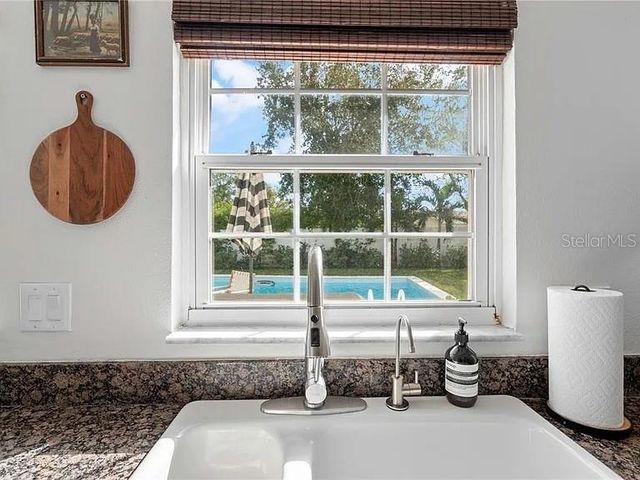 8067 123RD STREET, Seminole, FL 33772