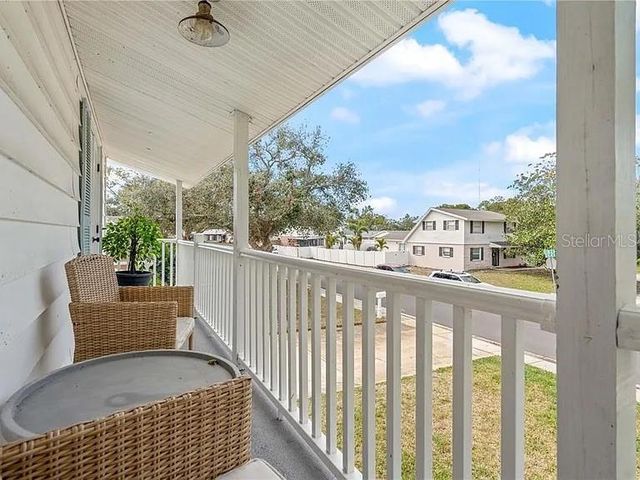 8067 123RD STREET, Seminole, FL 33772