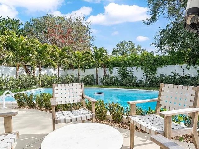 8067 123RD STREET, Seminole, FL 33772