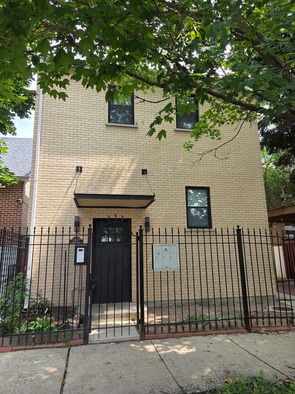 1427 N Lawndale Avenue G, Chicago, IL 60651